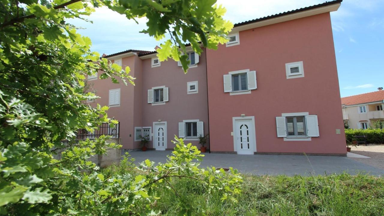 Apartments Jela Sveti Vid-Miholjice Eksteriør bilde