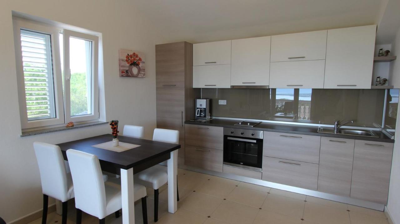 Apartments Jela Sveti Vid-Miholjice Eksteriør bilde