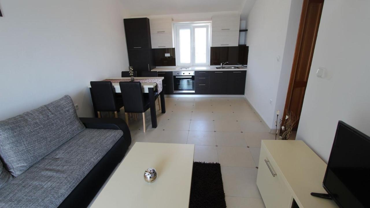 Apartments Jela Sveti Vid-Miholjice Eksteriør bilde
