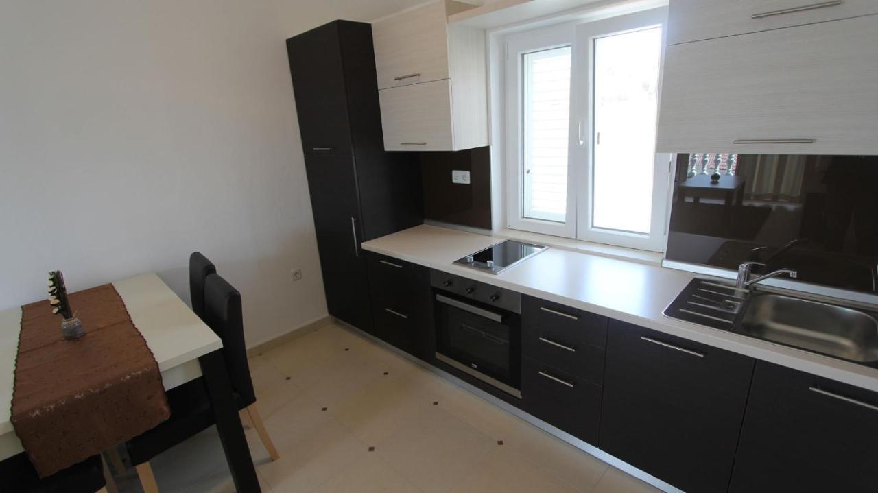 Apartments Jela Sveti Vid-Miholjice Eksteriør bilde