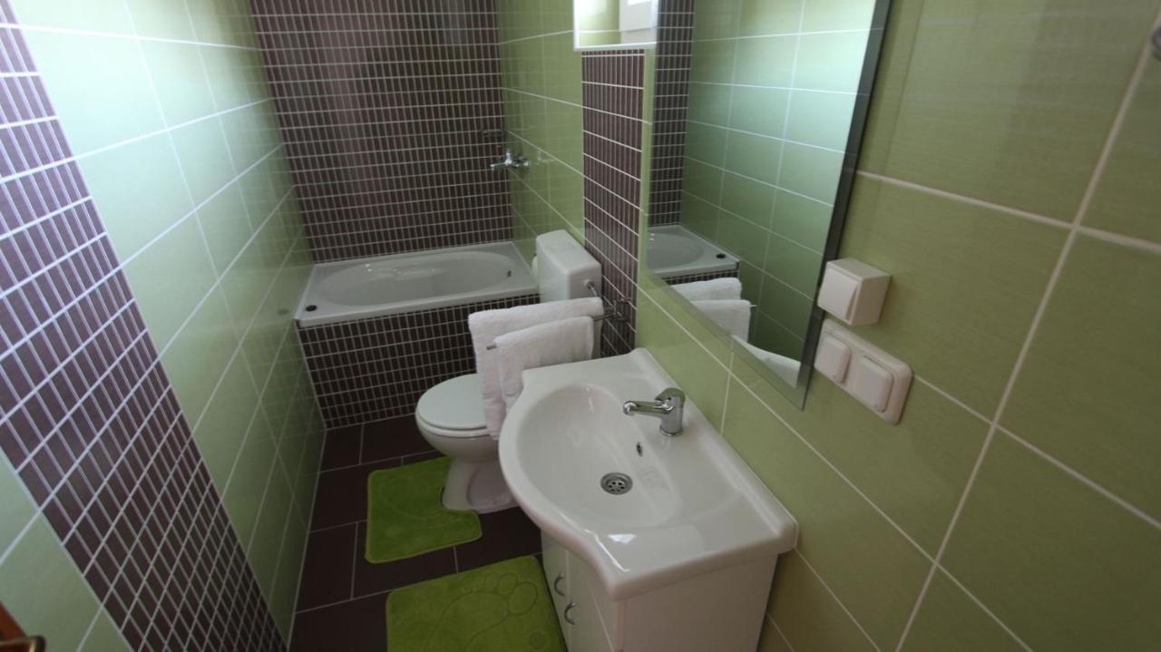 Apartments Jela Sveti Vid-Miholjice Eksteriør bilde
