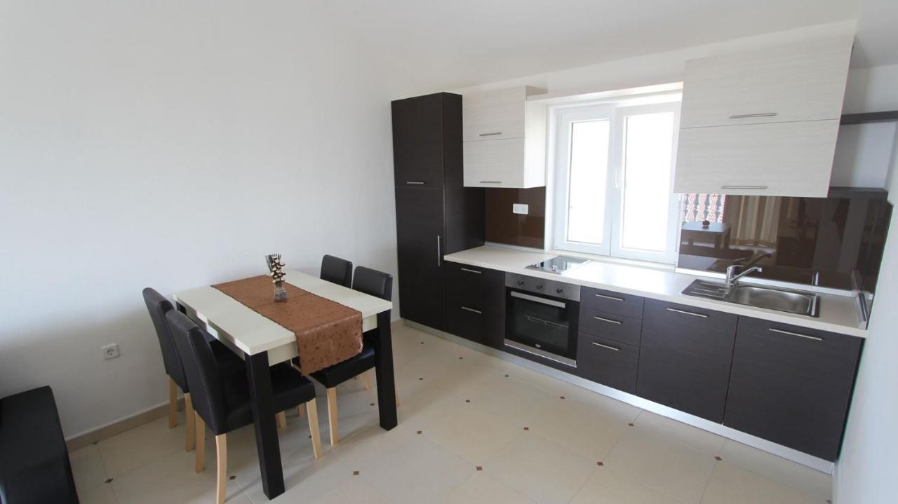 Apartments Jela Sveti Vid-Miholjice Eksteriør bilde