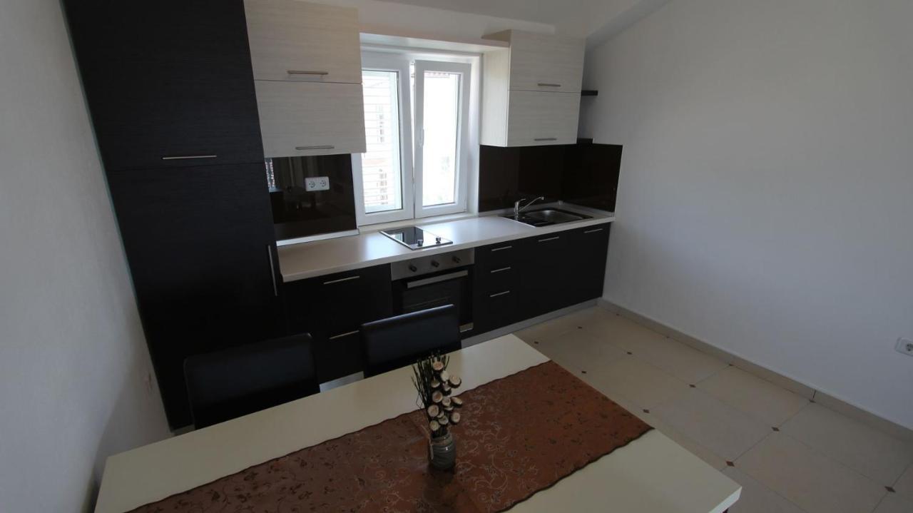 Apartments Jela Sveti Vid-Miholjice Eksteriør bilde